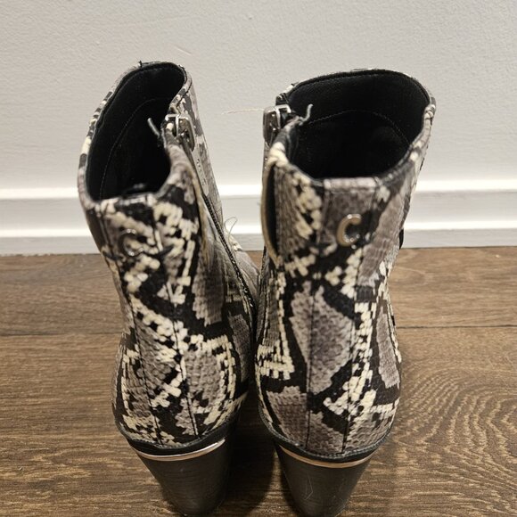 Circus by Sam Edelman Boots Size 7 Snakeskin Ankle Boots - Picture 3 of 6